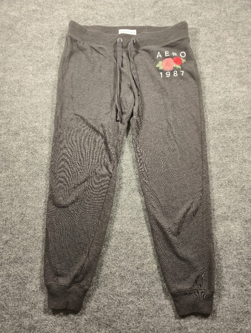 AEROPOSTALE Womens Medium Grey Floral Aero 1987 Fleece Jogger Sweatpants